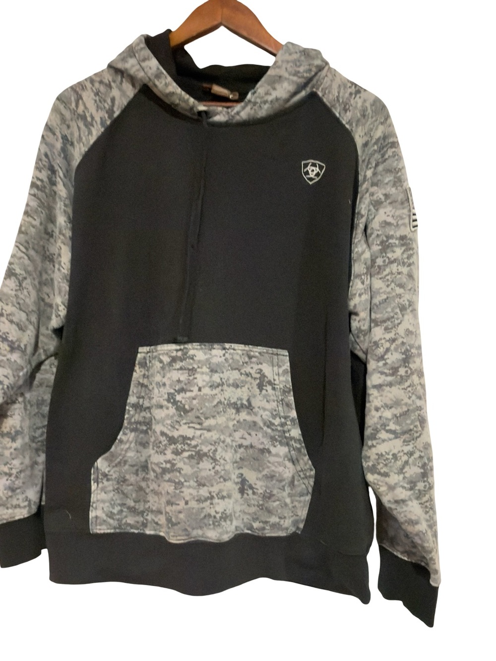 Ariat Men’s Black Hoodie with Gray Camo Sleeves